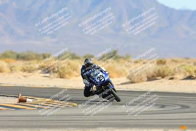 media/Nov-17-2024-CVMA (Sun) [[1fec520723]]/Race 8-Formulw LW Twins SHOOTOUT/